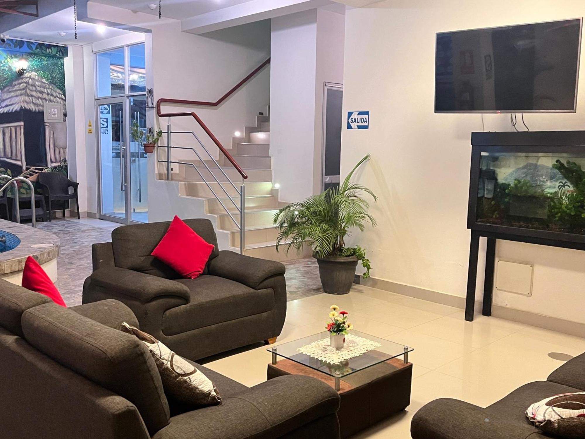 Residencial Marina House Hotel Тарапото Екстериор снимка